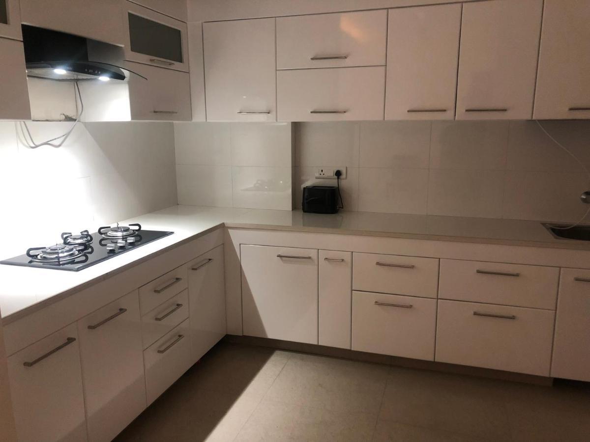 Apartamento Downtown Delight Lucknow Exterior foto
